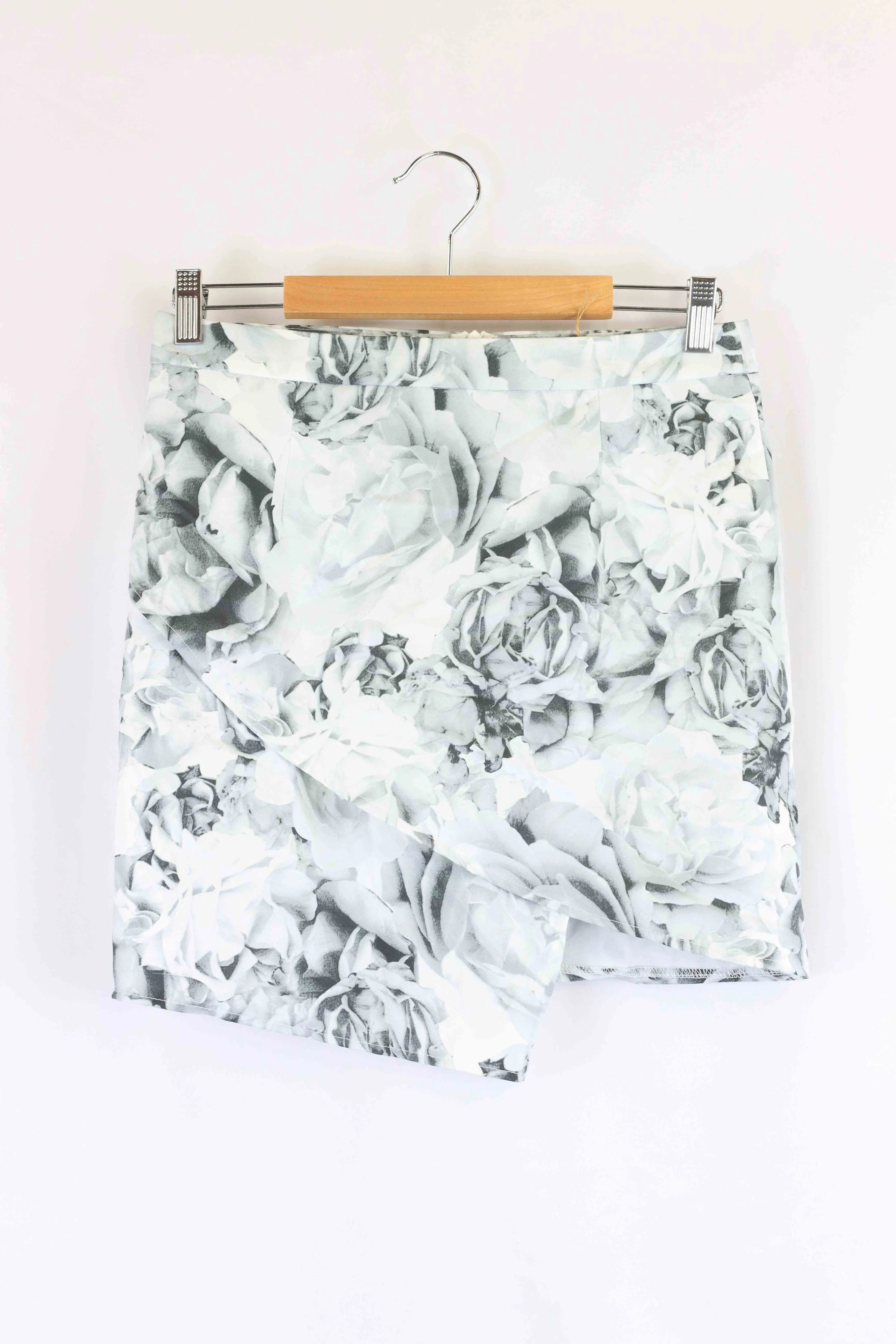 Cherry Black And White Skirt S